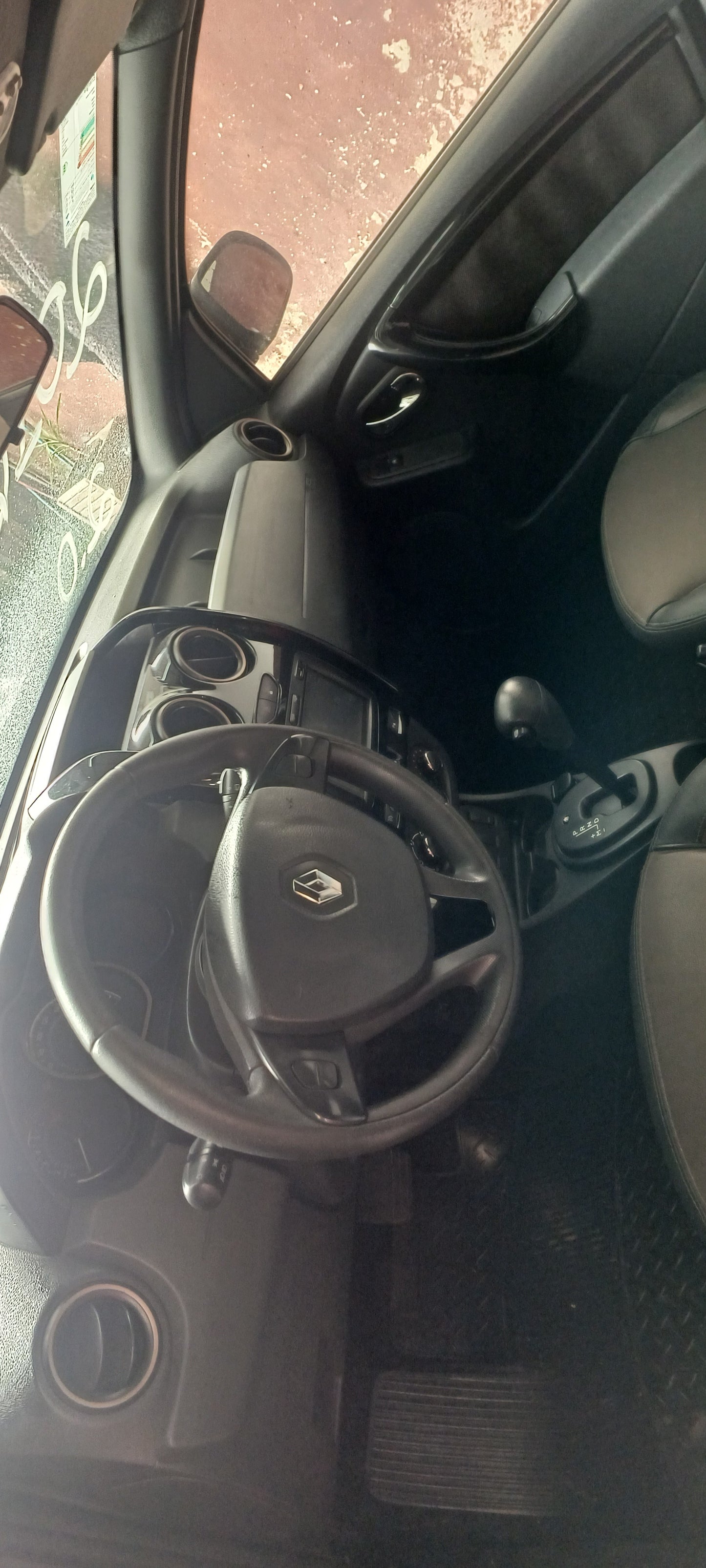 DUSTER AUTOMATICA 2016